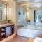 Отель The Palace at One&Only Royal Mirage