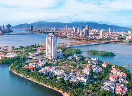 Отель Grand Mercure Danang