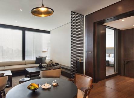 Отель The PuLi Hotel & Spa