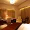 Отель Parkview Hotel, Shanghai