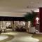 Отель The Lake View Hotel Beijing