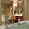 Отель The Lake View Hotel Beijing