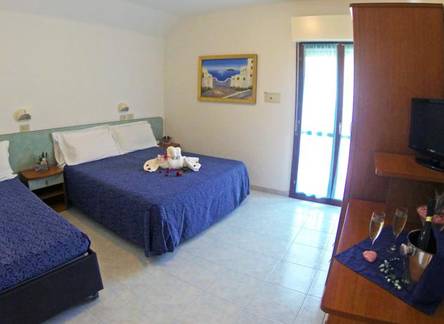 Отель Hotel Laura