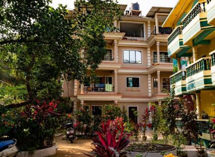 Отель Ivon Guest House