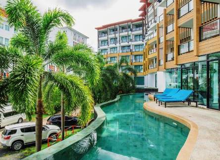 Отель The Lunar Patong