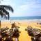Отель Drifters Hotel & Beach Restaurant