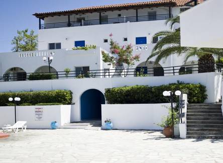 Отель Theo Bungalows