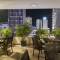 Отель Maple Leaf Hotel & Apartment