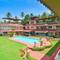 Отель Stone Wood Riverfront Resort, Siolim