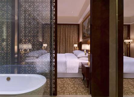 Отель Sheraton Chongqing Hotel