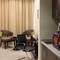 Отель Milestone Hotel Apartments Apart