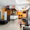 Отель FunDee Boutique Hotel