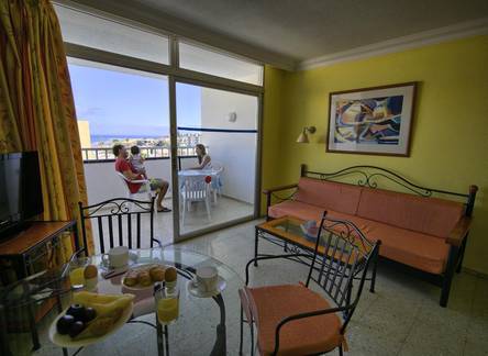 Отель Apartamentos Amazonas