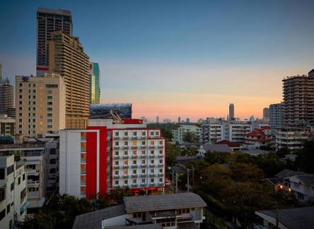 Отель Red Planet Asoke