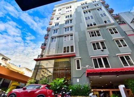 Отель Patong Buri Resort