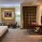 Отель Phoenix Plaza Hotel Apartments, Abu Dhabi