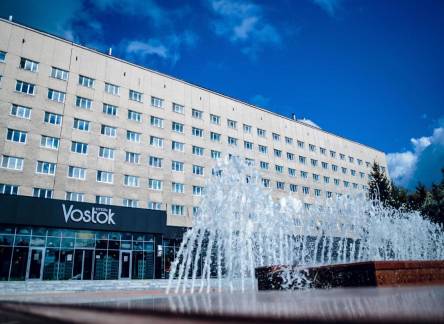 Отель Восток