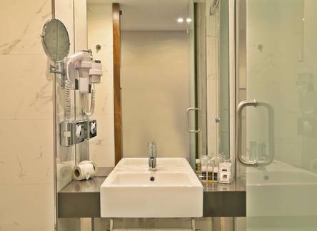 Отель TURIM Saldanha Hotel