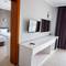 Отель Aura Resort Hotel