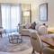 Отель Pullman Dubai Creek City Centre Residences