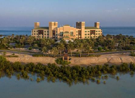 Отель Desert Islands Resort & Spa By Anantara
