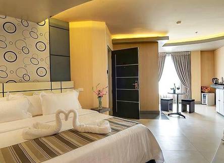 Отель Eloisa Royal Suites