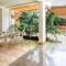 Отель Turtle Beach Resort - Morjim