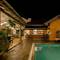 Отель Suite Lanka Hotel, Hikkaduwa