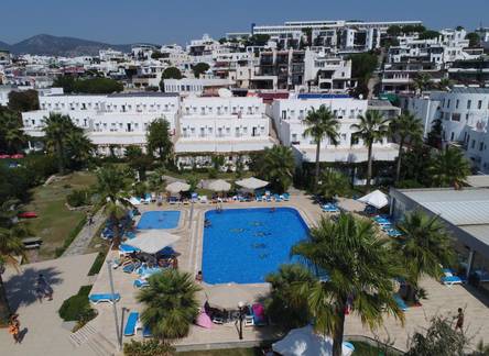 Отель Nagi Beach Hotel