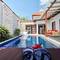 Отель Kuta Puri Bungalows Apt