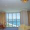 Отель Golden Coast Hotel