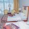 Отель Golden Coast Hotel