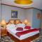Отель Golden Coast Hotel