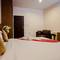 Отель The Wave Patong Boutique Hotel