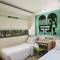 Отель GrandMas Plus Hotel Legian