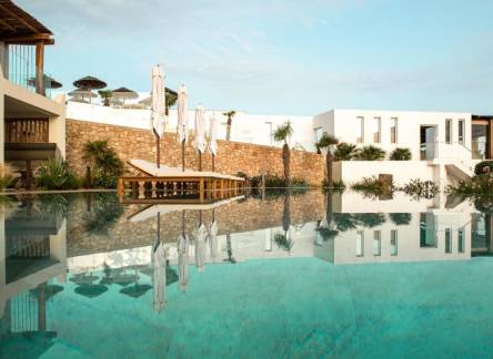 Отель Mitsis Rinela Beach Resort & Spa