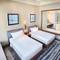 Отель Carlton City Hotel