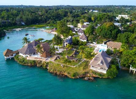 Отель Chuini Zanzibar Beach Lodge