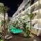Отель The Akmani Legian Boutique Hotel