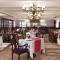Отель Starlight Resort Hotel