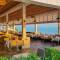 Отель CRYSTAL ADMIRAL Resort Suites & SPA