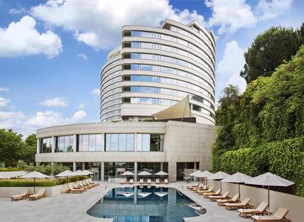 Отель Conrad Istanbul Bosphorus