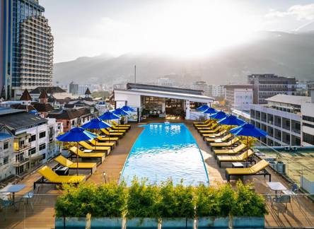 Отель Days Inn by Wyndham Patong Beach Phuket