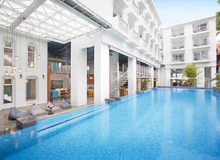 Отель Lub d Phuket Patong
