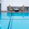 Отель Kahlua Sea View Suites