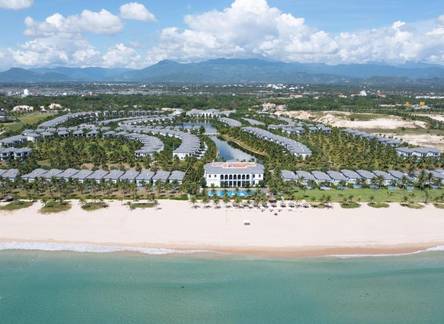 Отель Melia Vinpearl Cam Ranh Beach Resort