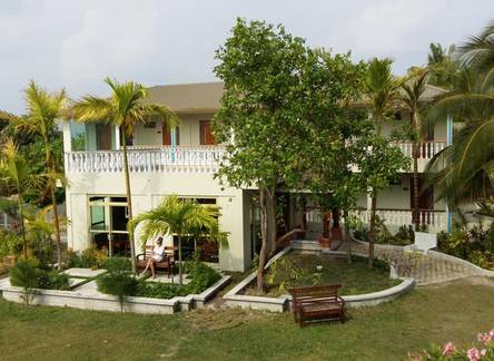 Отель Nazaki Residences Beach Hotel