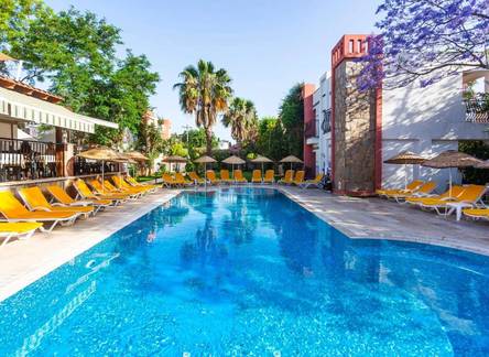 Отель Kriss Hotel