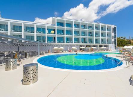 Отель River Rock Hotel