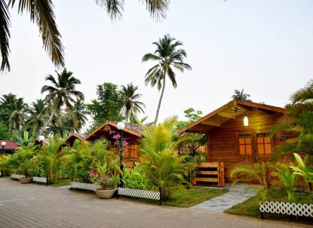 Отель Majestic Beach Comforts